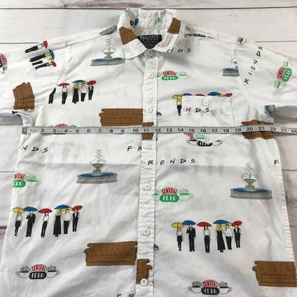 Box Lunch Men Friends Print Button Up White Polo - Picture 4 of 7